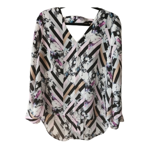Jennifer Lopez Tops - EUC Jennifer Lopez | Black and Pink Chevron Patterned Blouse